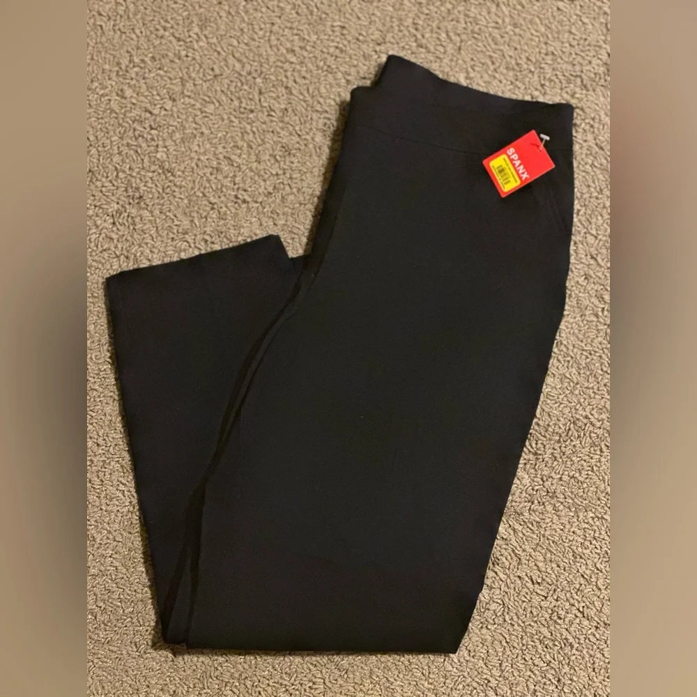 Spanx On-the-Go Ankle Slim Straight Pant in classic navy - Picture 4 of 4